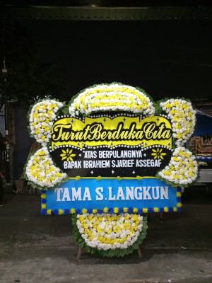 Papan Bunga Duka di Mulia